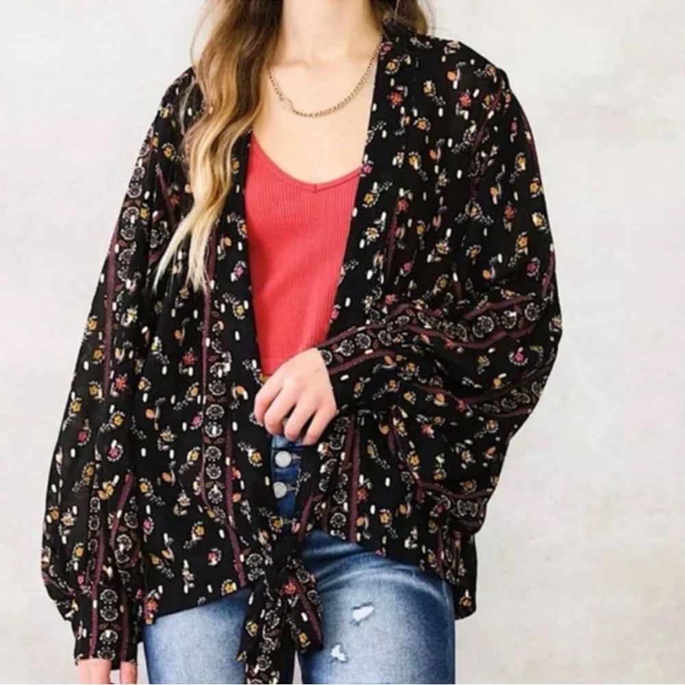 Floral Metallic Gold Sheer Wrap Kimono- L